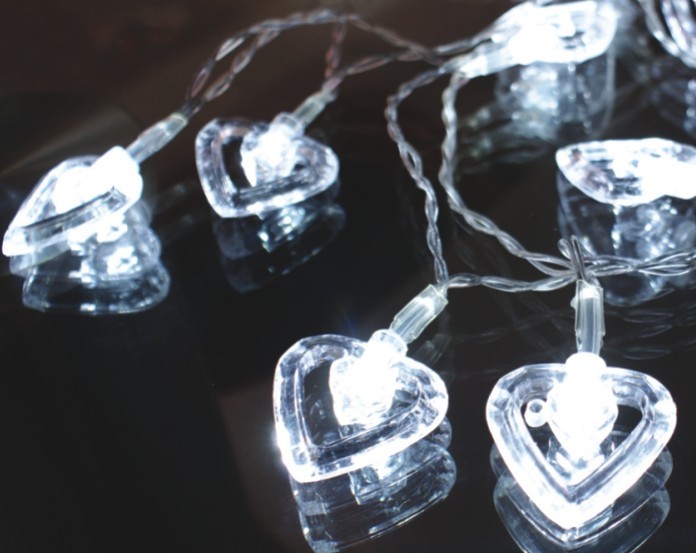FY-009-A176 LED CHIRITIMAS lanț ușor cu decor inima FY-009-A176 LED CHIRITIMAS lanț ușor cu decor inima - Lumina LED String cu Outfitfabricate în China
